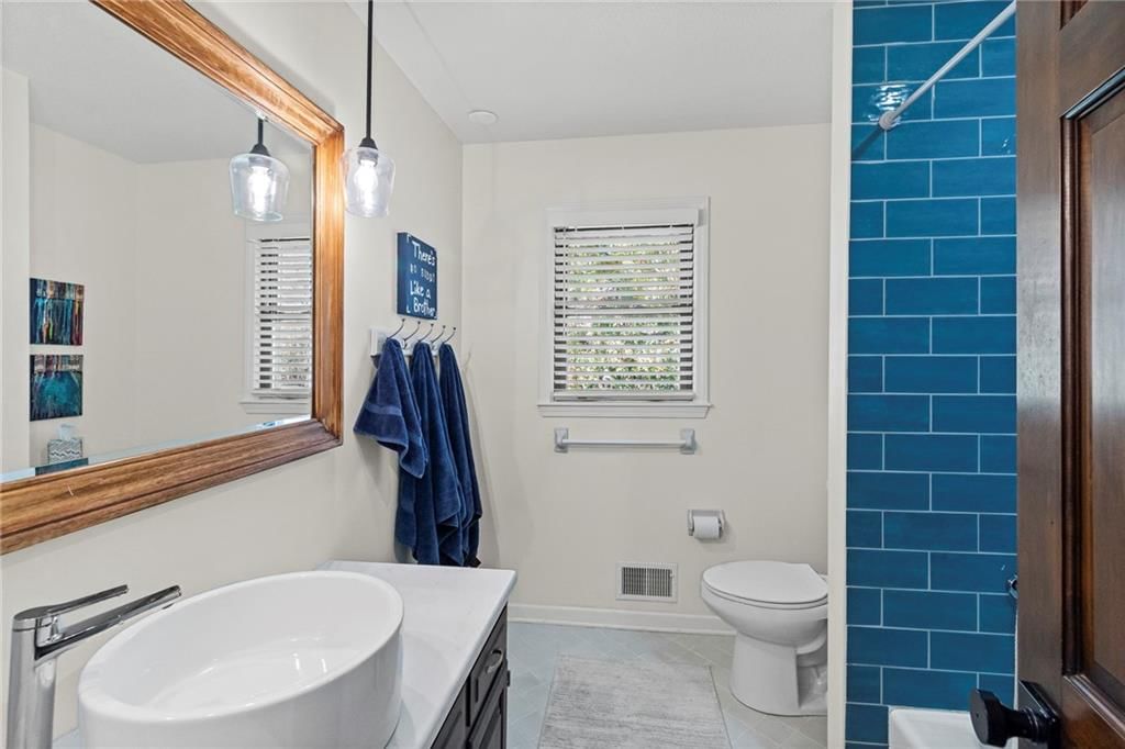 1002 E Hubach Hill Road — photo 29