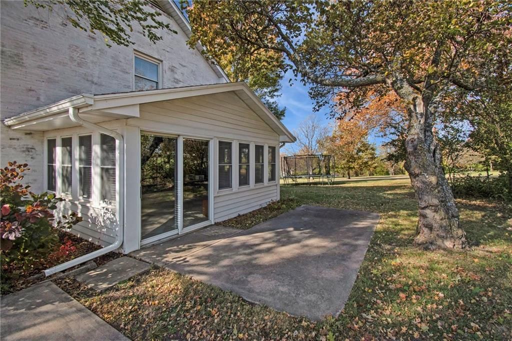 1002 E Hubach Hill Road — photo 34