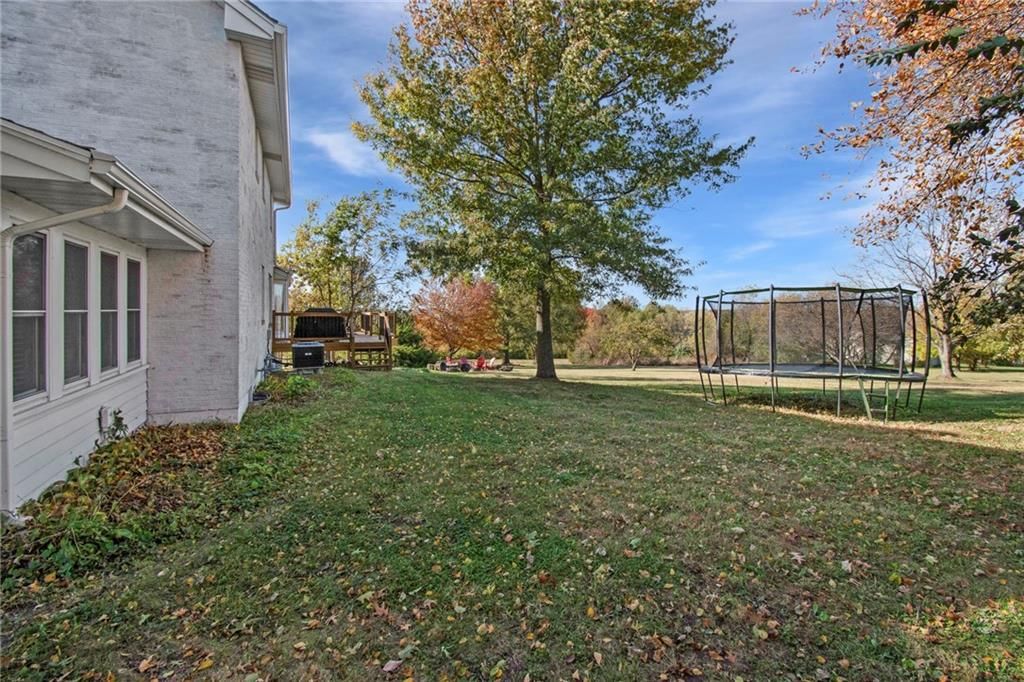 1002 E Hubach Hill Road — photo 35