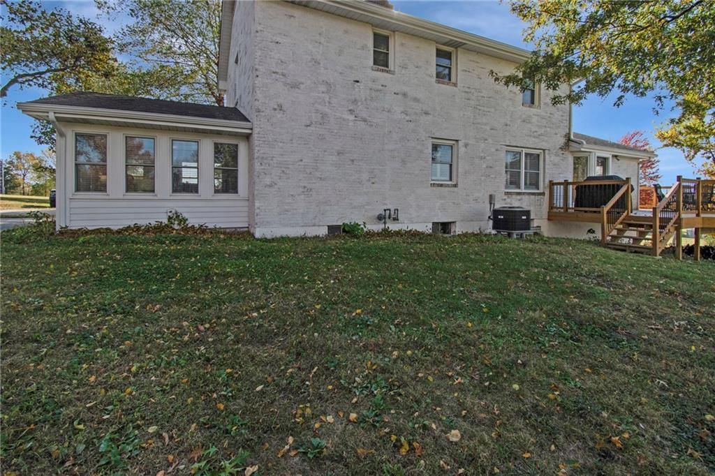 1002 E Hubach Hill Road — photo 36