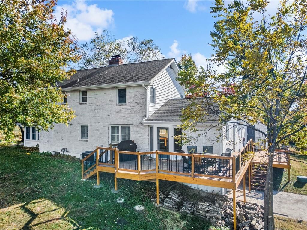 1002 E Hubach Hill Road — photo 42