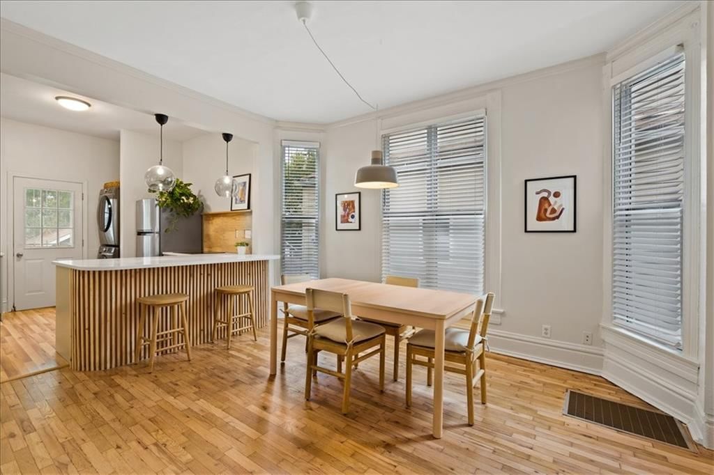 Photo 9 of 24 - 3137 Mcgee Street