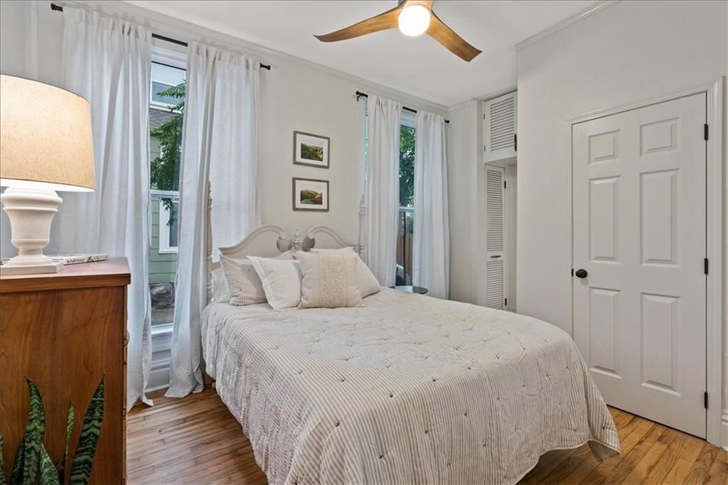 Photo 15 of 24 - 3137 Mcgee Street