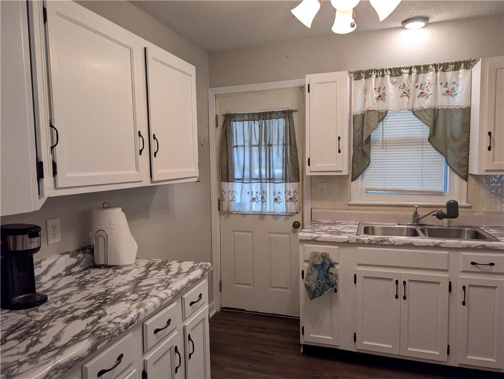 212 N Main Street — photo 11