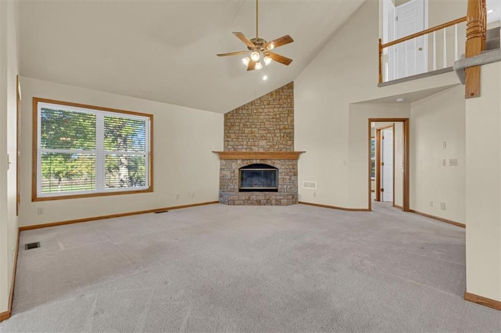 5650 SE W Highway — photo 32