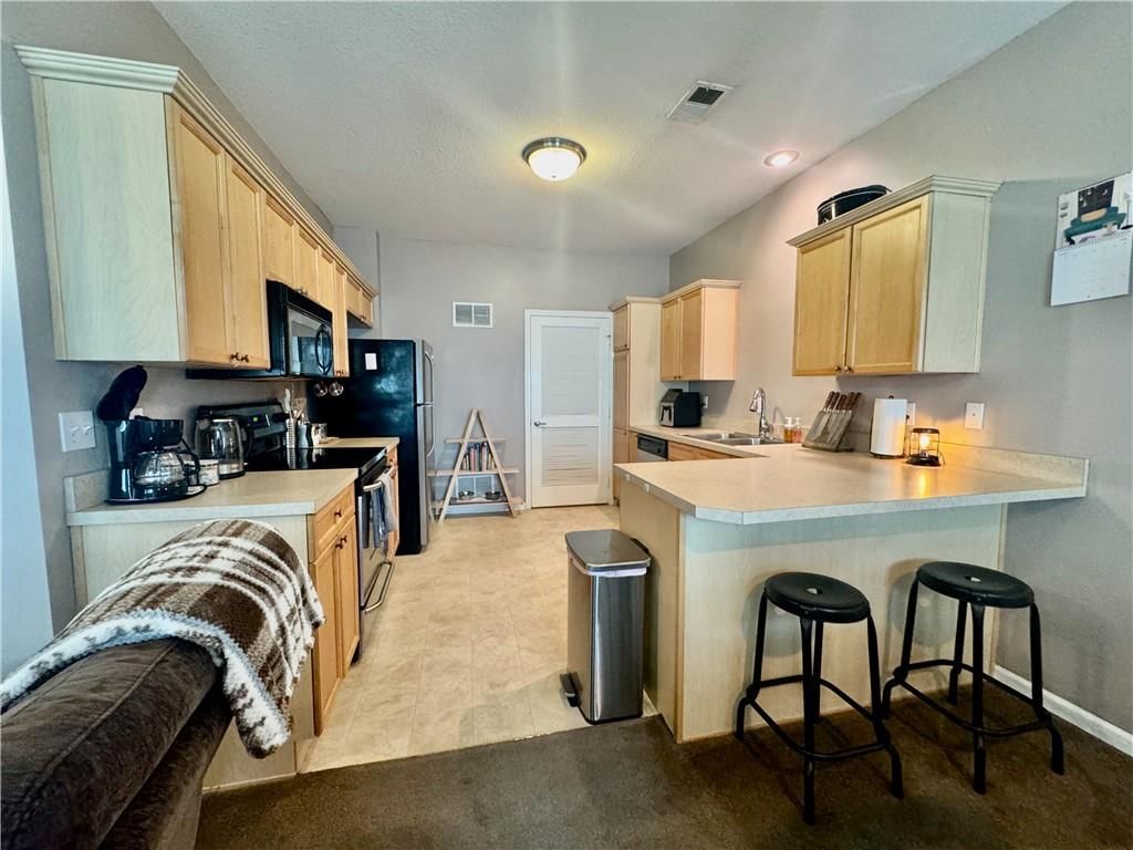 11741 S Roundtree Street — photo 6