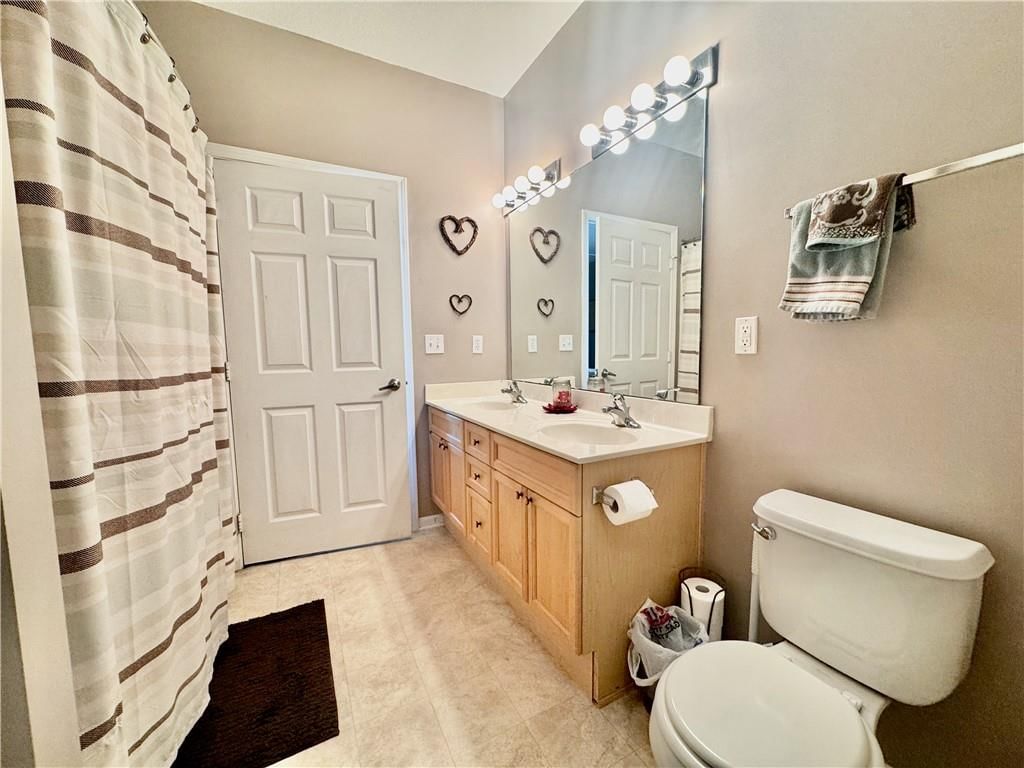11741 S Roundtree Street — photo 14