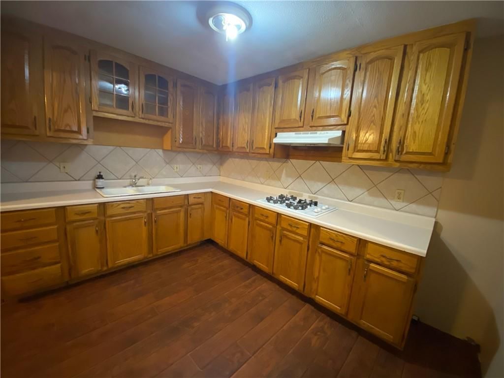 2224 woodend Avenue — photo 4