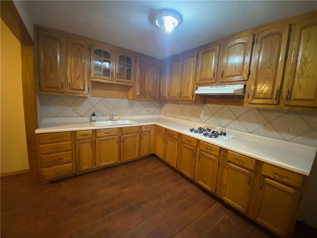 2224 woodend Avenue — photo 5