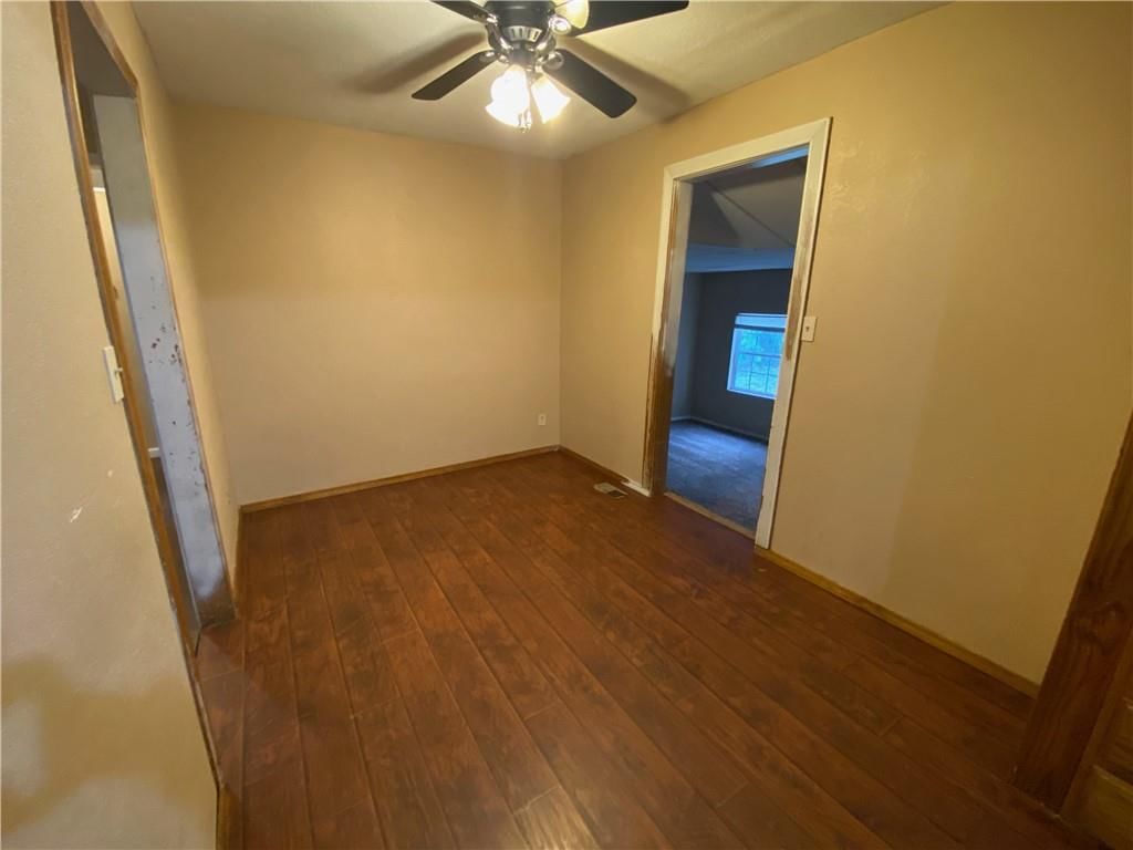 2224 woodend Avenue — photo 7