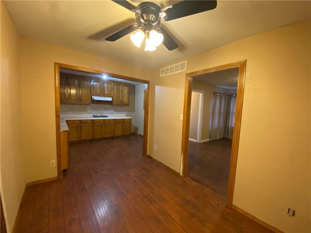 2224 woodend Avenue — photo 8