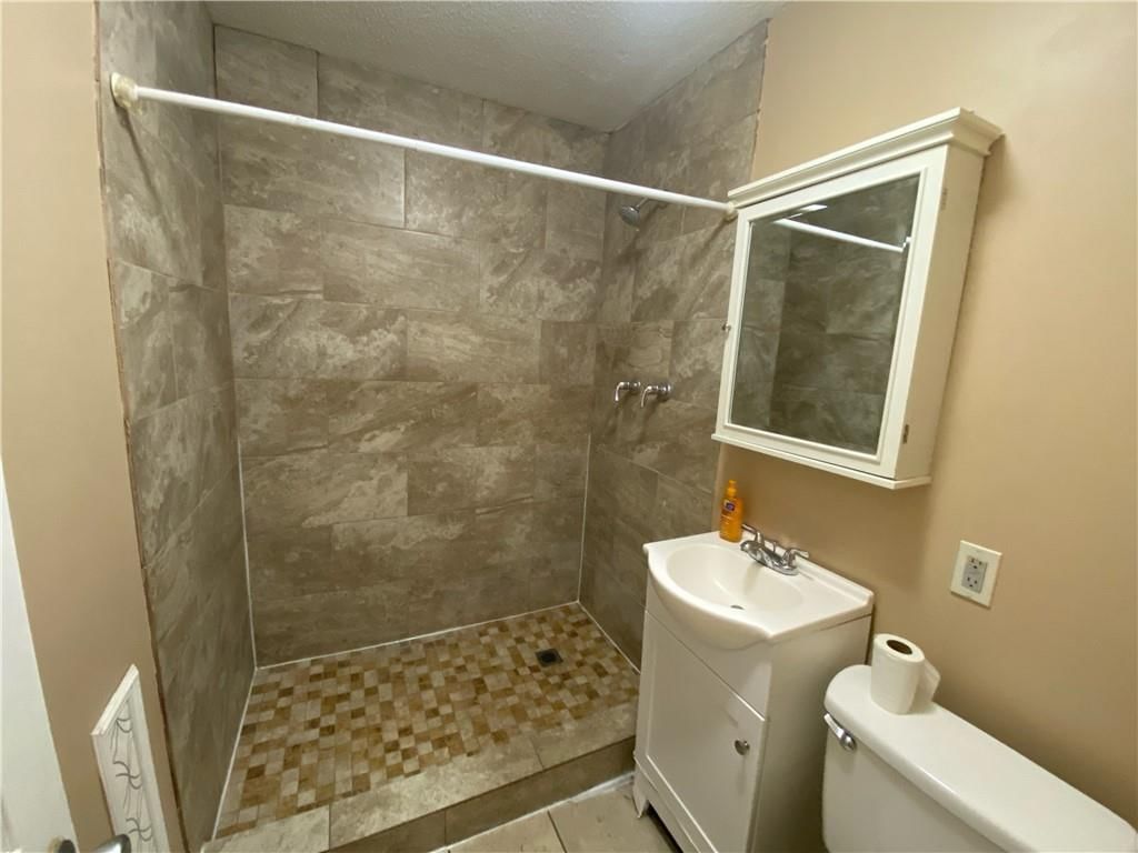 2224 woodend Avenue — photo 13