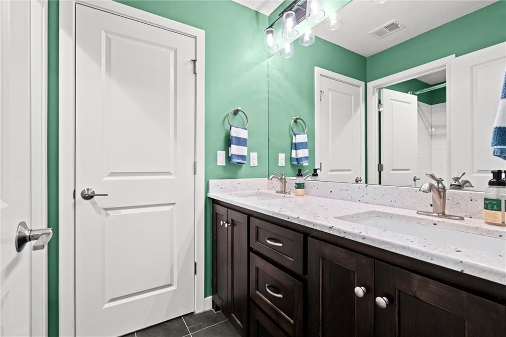 6820 Marion Street — photo 39