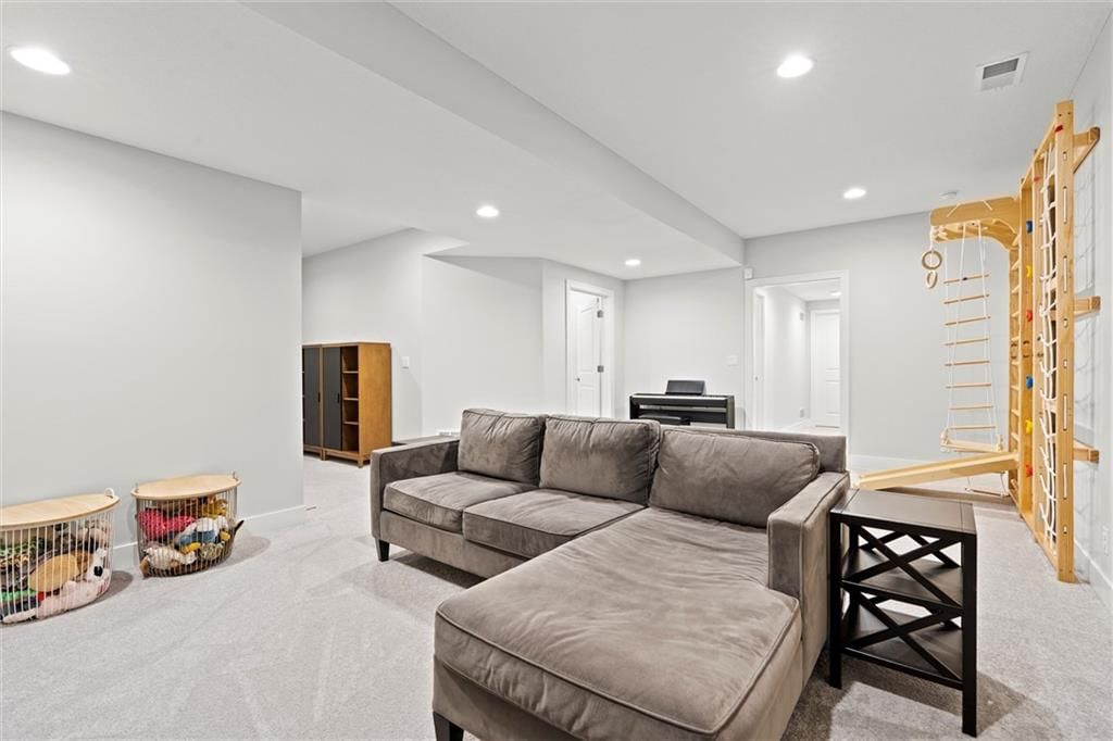 6820 Marion Street — photo 48
