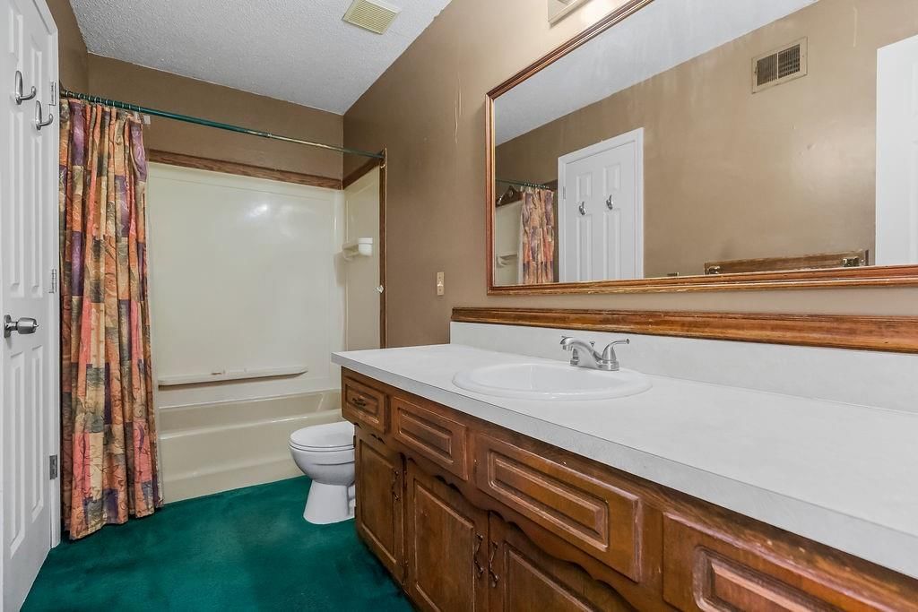 5928 Sewell Avenue — photo 12