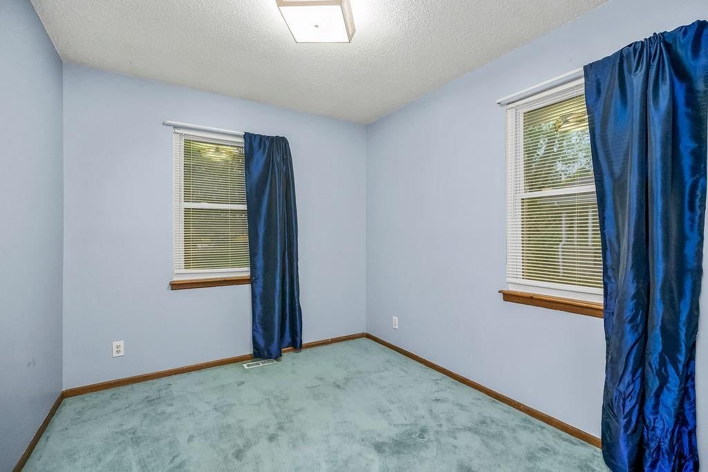 5928 Sewell Avenue — photo 16