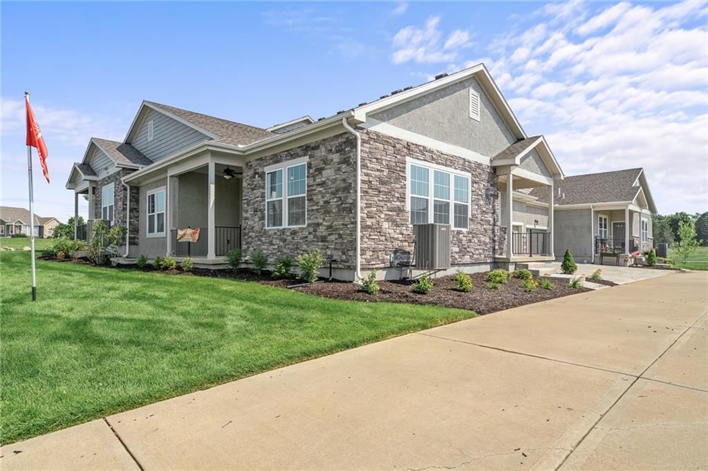 11921 S Tallgrass Drive — photo 2