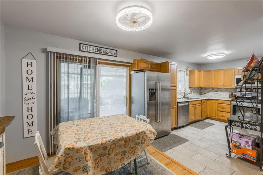 Photo 9 of 24 - 5632 N Potter Avenue
