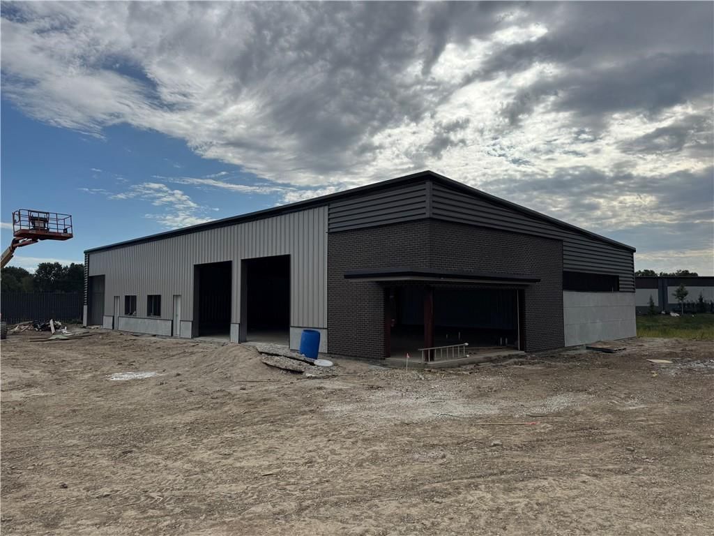 2133 E Kansas City Road Road, Olathe, KS