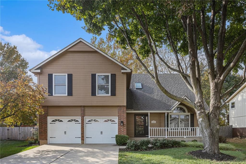15856 Glenwood Avenue — photo 3