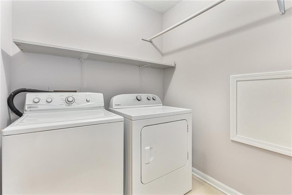 15856 Glenwood Avenue — photo 22