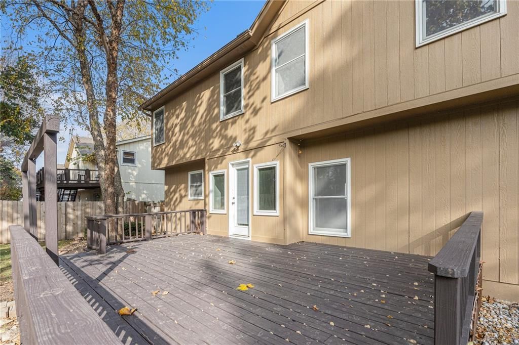 15856 Glenwood Avenue — photo 25