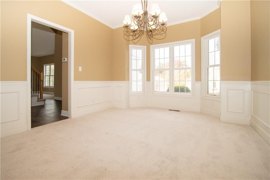 516 Westgate Court — photo 5