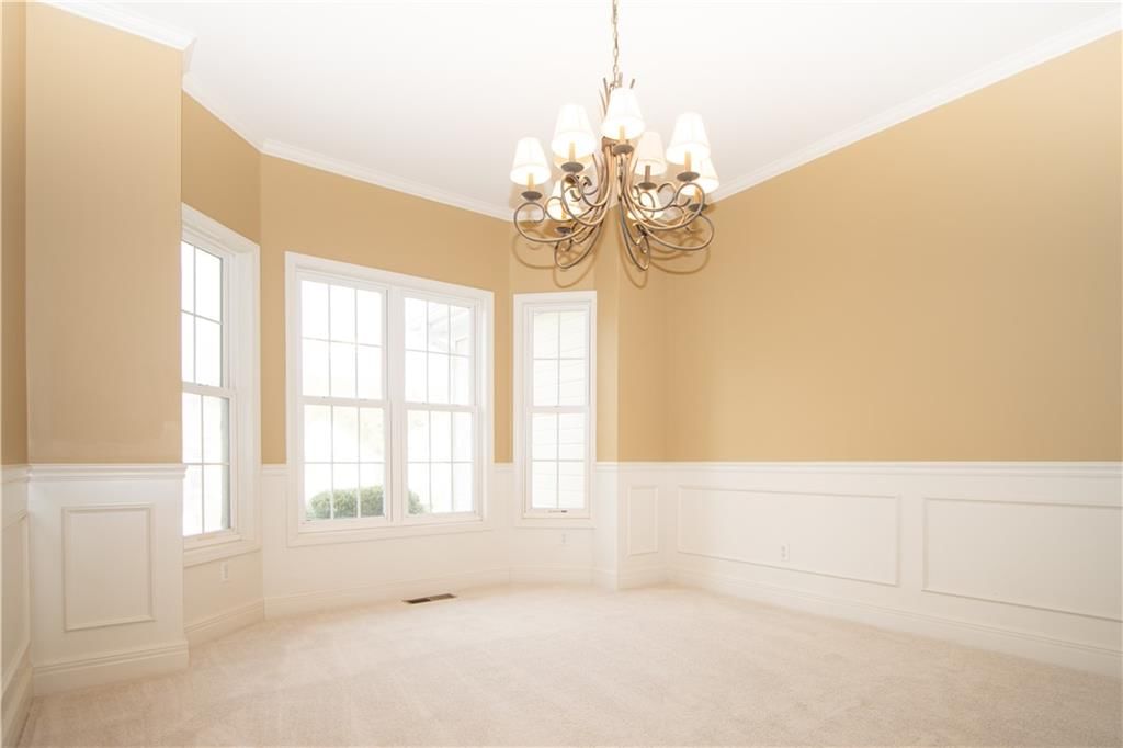 516 Westgate Court — photo 6