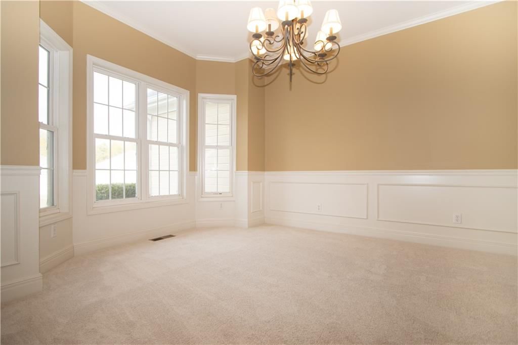 516 Westgate Court — photo 8