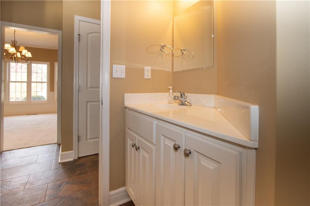 516 Westgate Court — photo 16