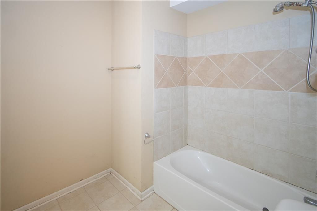 516 Westgate Court — photo 18