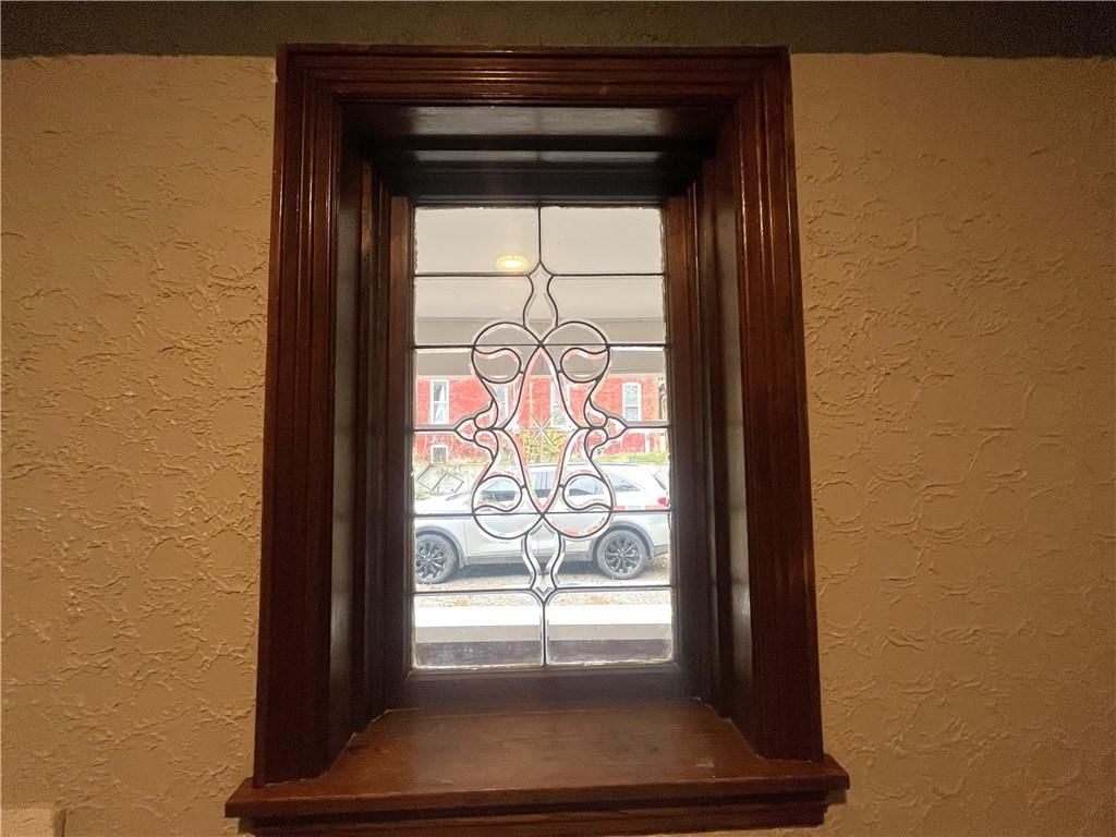 220 E Benton Street — photo 8