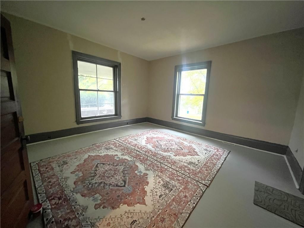 220 E Benton Street — photo 9