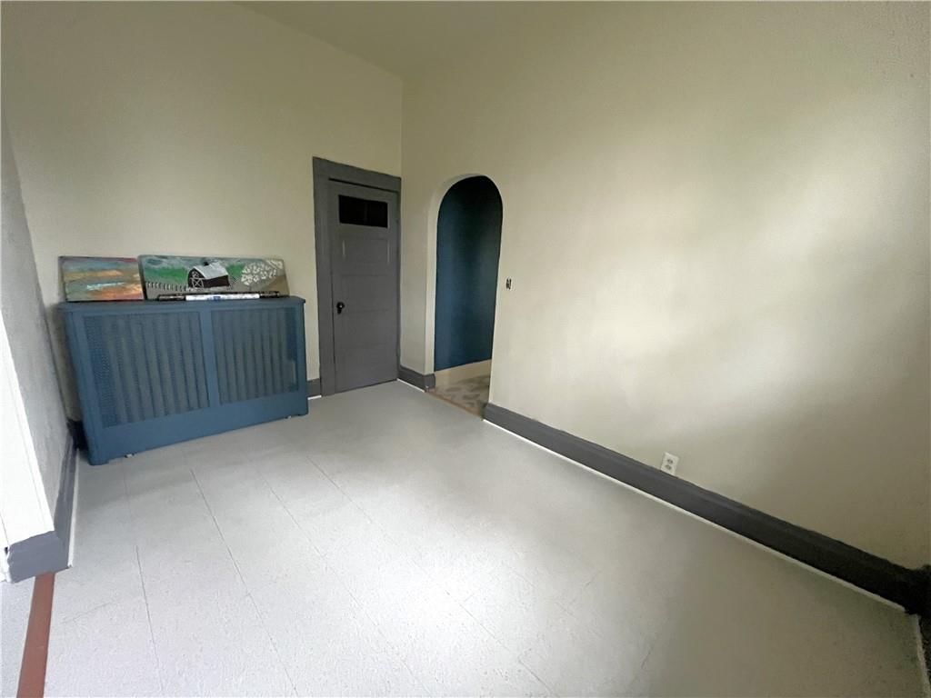 220 E Benton Street — photo 19