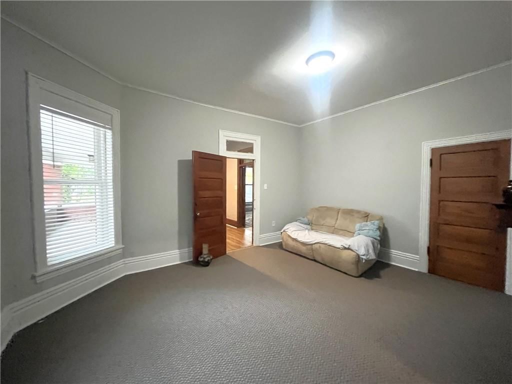 220 E Benton Street — photo 25