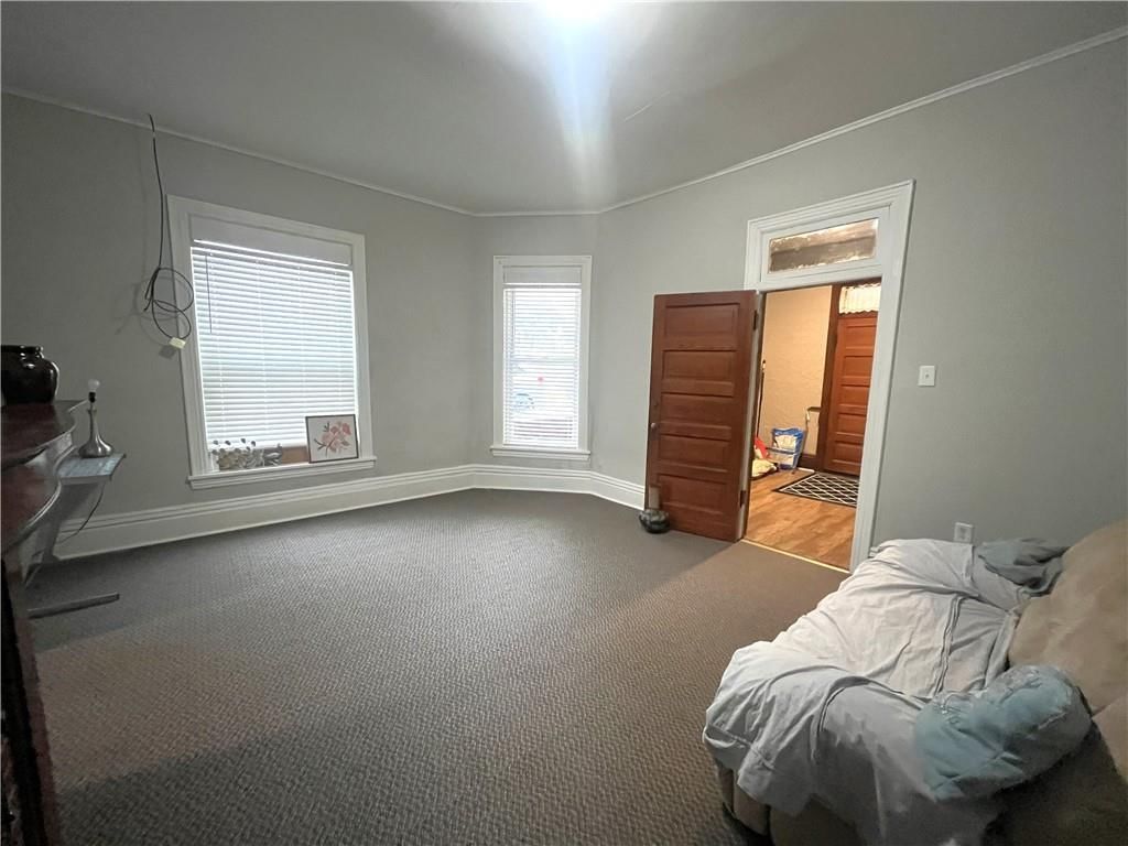 220 E Benton Street — photo 27