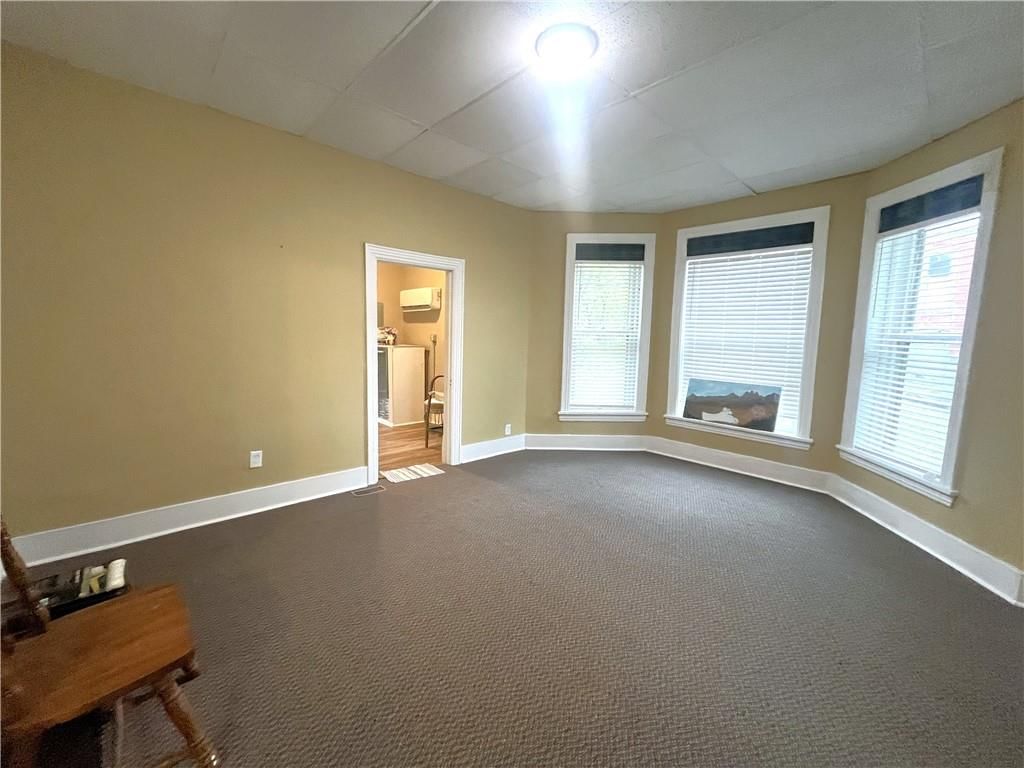 220 E Benton Street — photo 28
