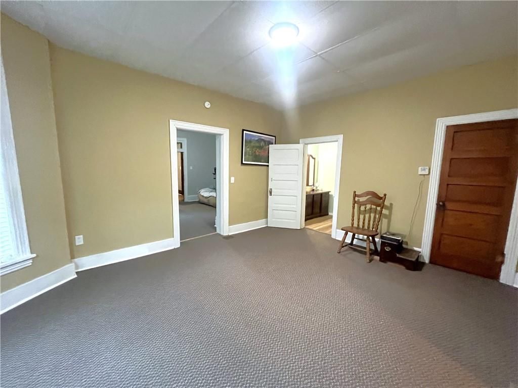 220 E Benton Street — photo 30