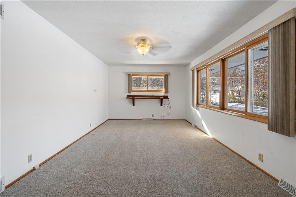 7019 N Elm Street — photo 6