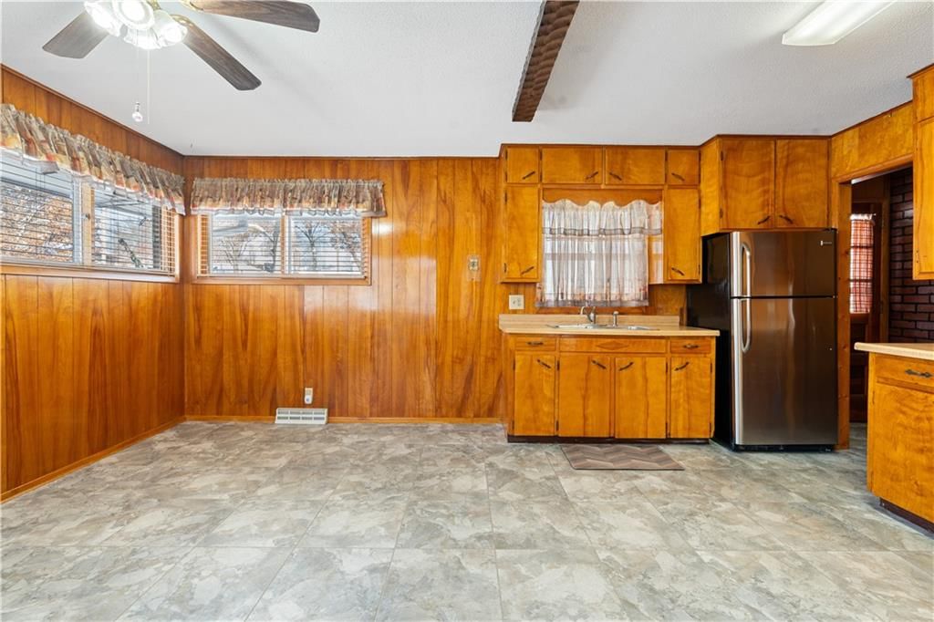 7019 N Elm Street — photo 14