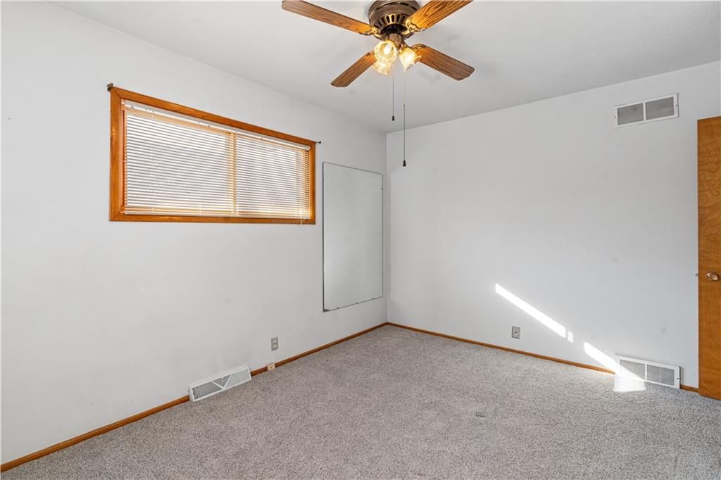 7019 N Elm Street — photo 17