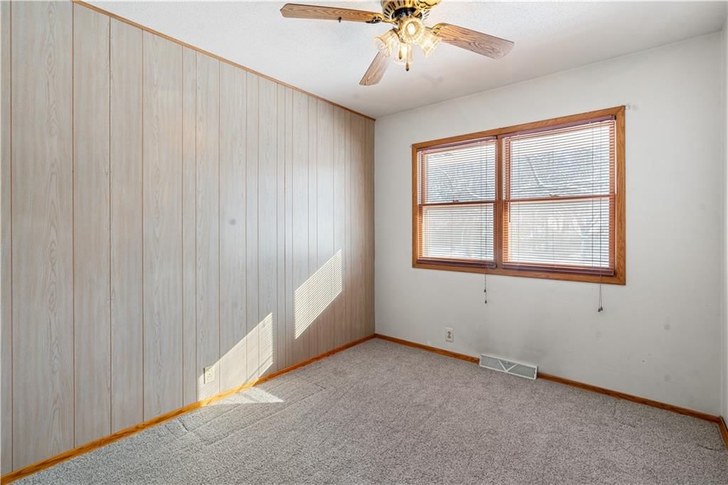 7019 N Elm Street — photo 18