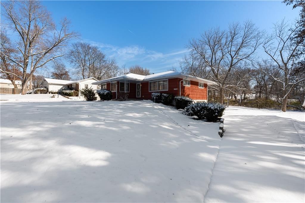7019 N Elm Street — photo 30