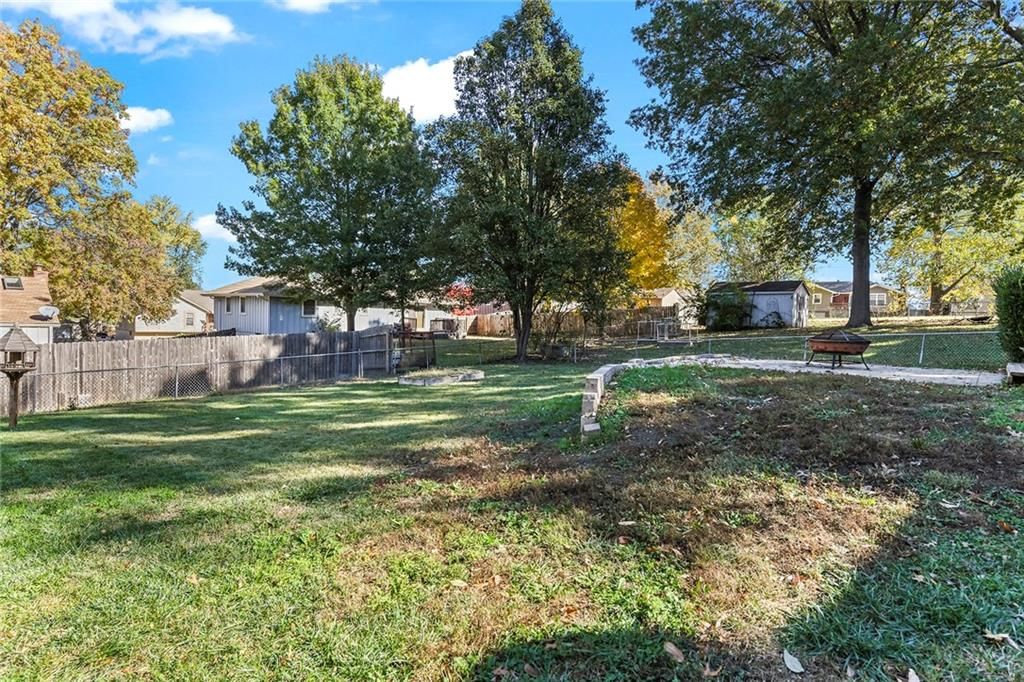 1316 SE Knightsbridge Street — photo 37