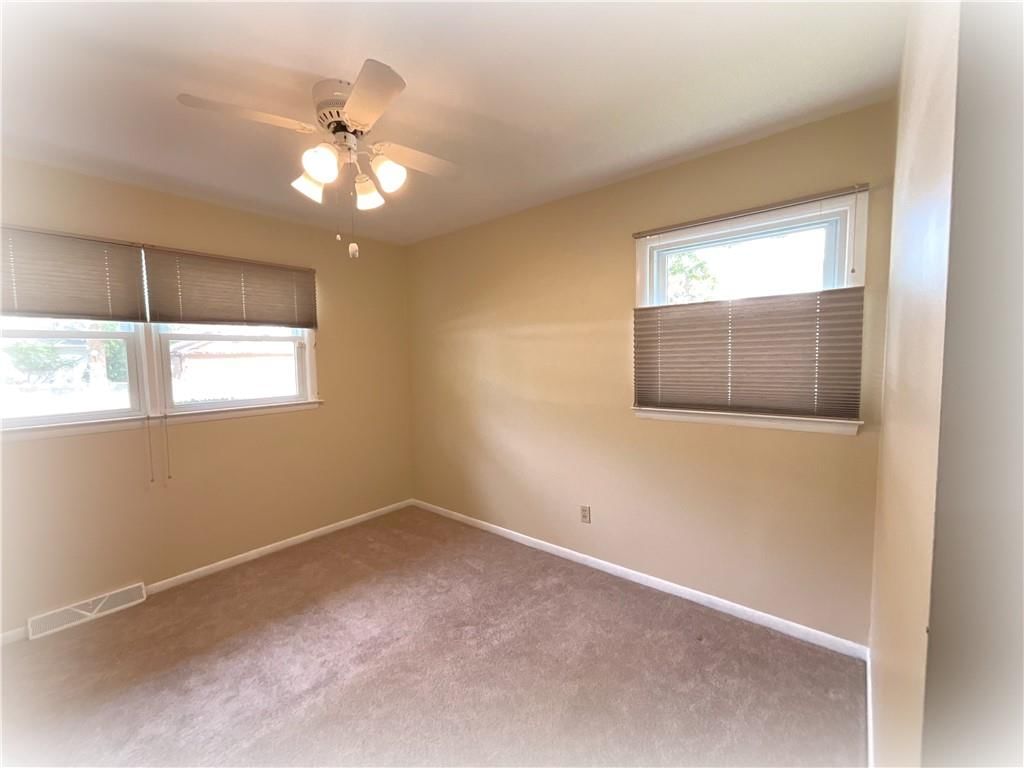1711 Seneca Street — photo 14