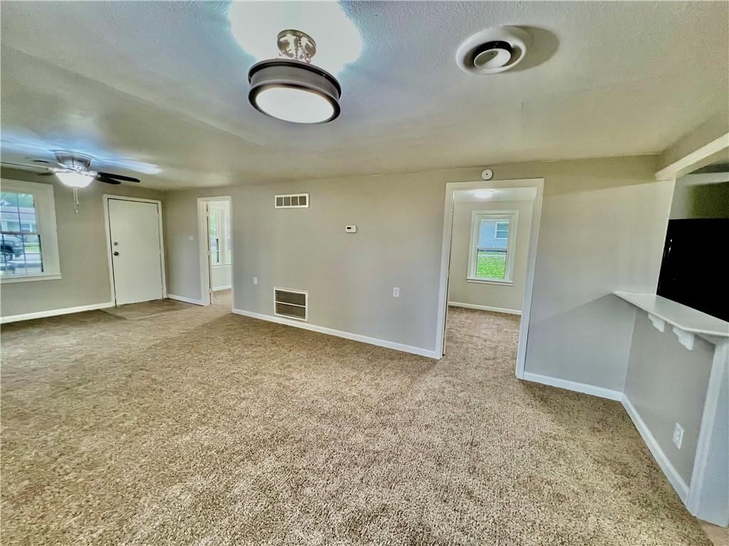 4712 NE 46th Terrace — photo 7
