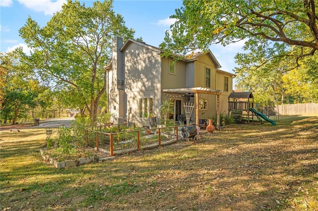 34275 W 84 Terrace — photo 35
