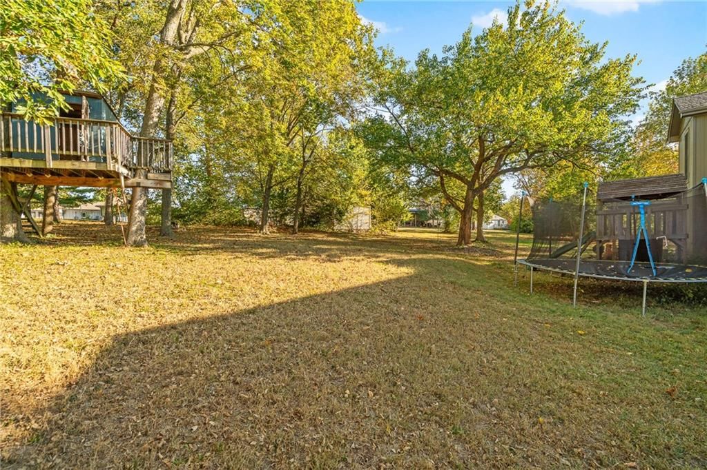 34275 W 84 Terrace — photo 40