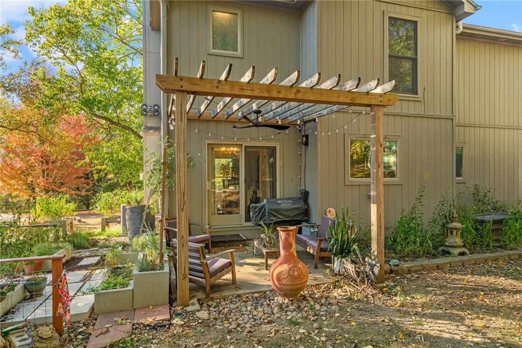 34275 W 84 Terrace — photo 41