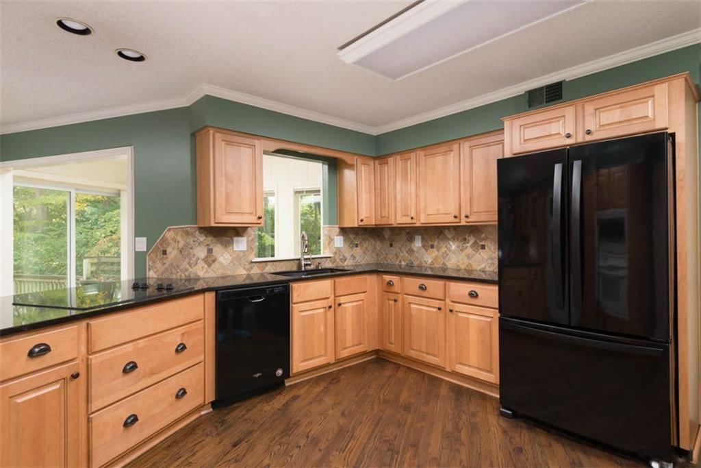 Photo 10 of 40 - 509 NW 41st Street
